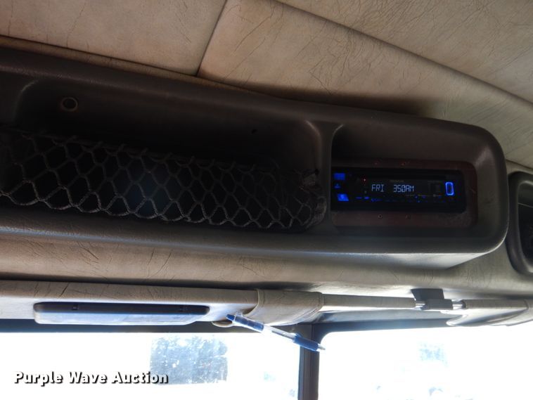 image for item GA9124 1997 Peterbilt 379  semi truck