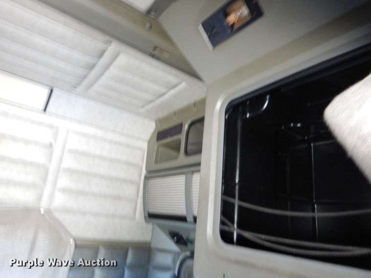 image for item GA9124 1997 Peterbilt 379  semi truck