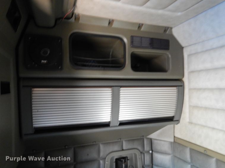 image for item GA9124 1997 Peterbilt 379  semi truck