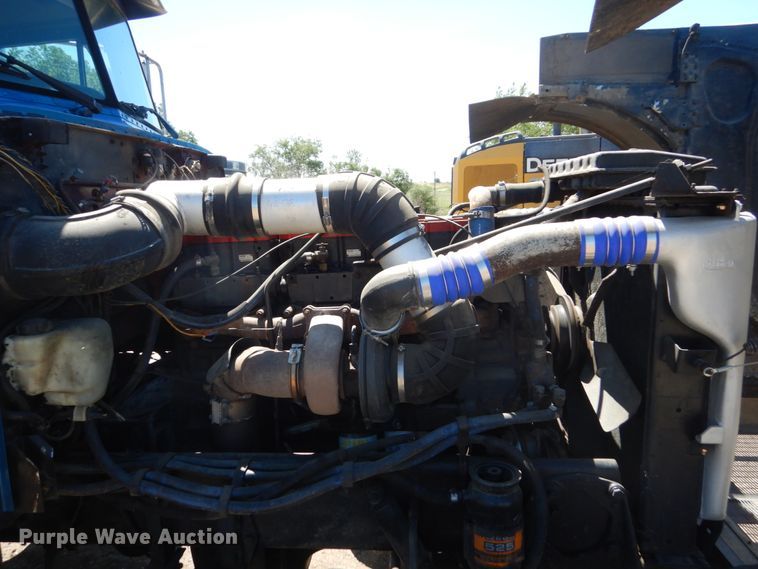 image for item GA9124 1997 Peterbilt 379  semi truck