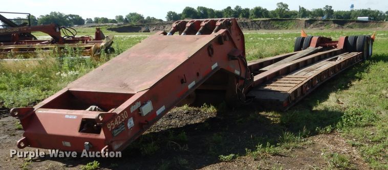 image for item GA9134 1996 Talbert TD41W-40-LRG-RA-1-11-EC22 low boy equipment trailer