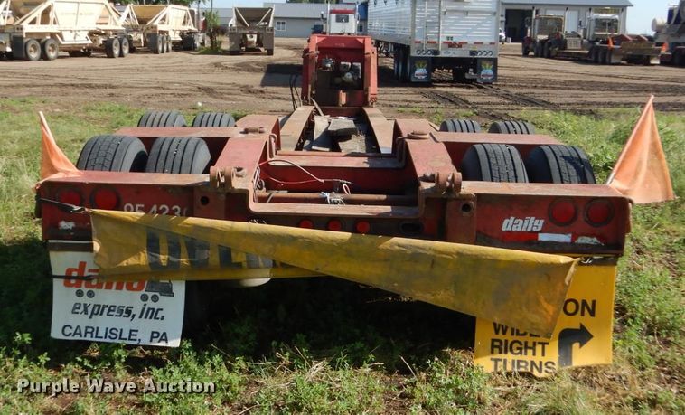 image for item GA9134 1996 Talbert TD41W-40-LRG-RA-1-11-EC22 low boy equipment trailer