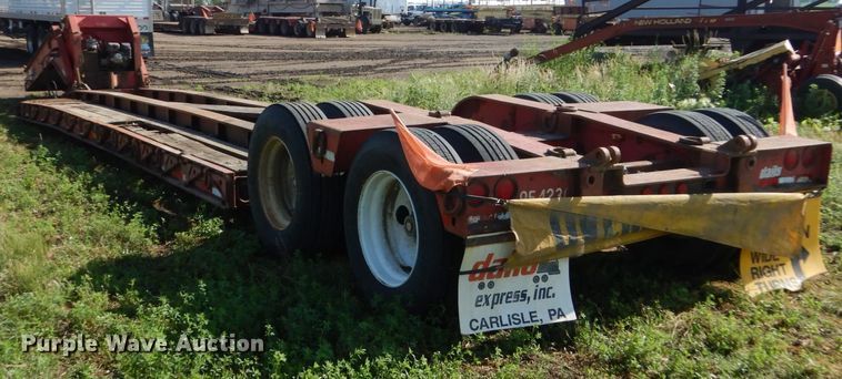 image for item GA9134 1996 Talbert TD41W-40-LRG-RA-1-11-EC22 low boy equipment trailer