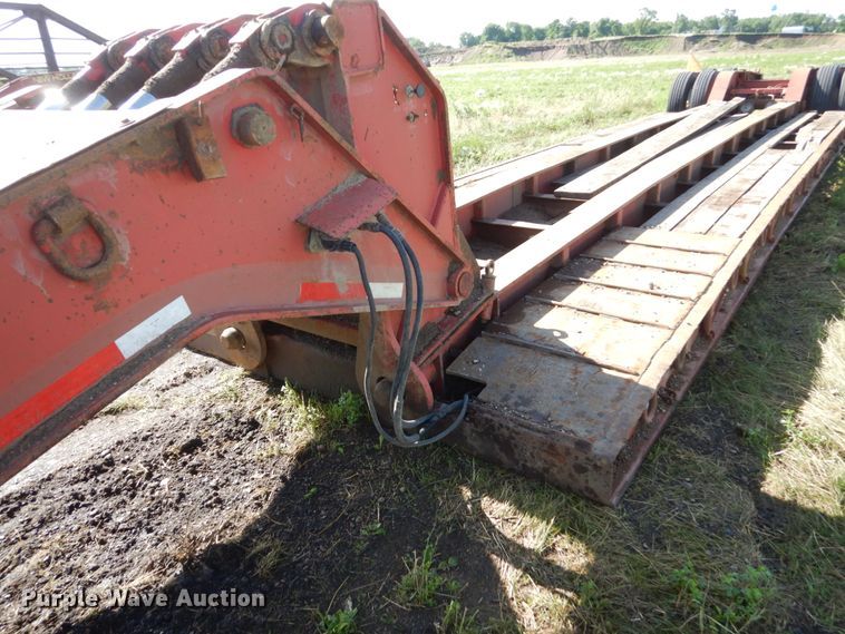 image for item GA9134 1996 Talbert TD41W-40-LRG-RA-1-11-EC22 low boy equipment trailer