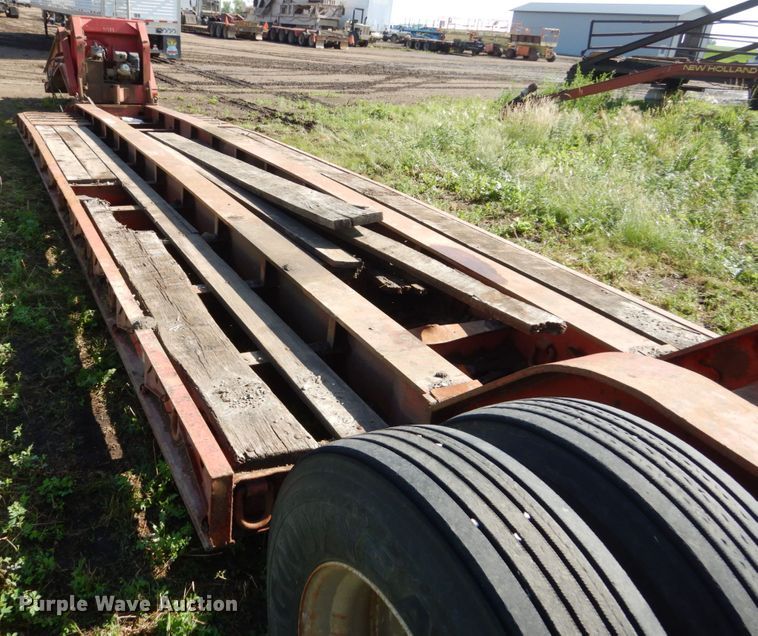 image for item GA9134 1996 Talbert TD41W-40-LRG-RA-1-11-EC22 low boy equipment trailer