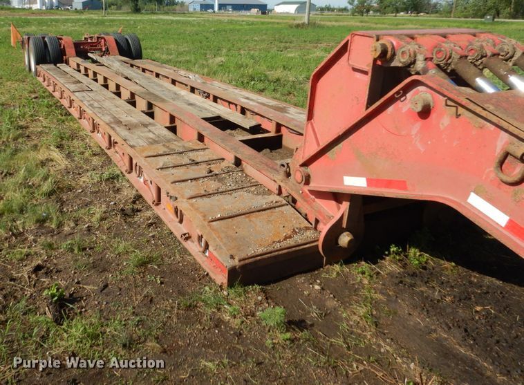 image for item GA9134 1996 Talbert TD41W-40-LRG-RA-1-11-EC22 low boy equipment trailer