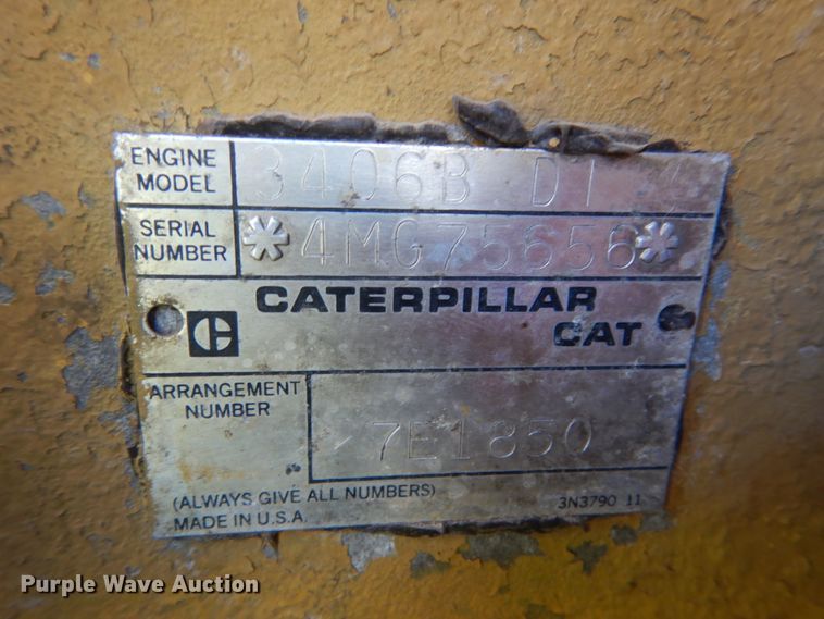 image for item GA9137 1990 International 9300  semi truck