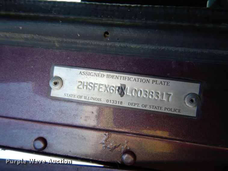 image for item GA9137 1990 International 9300  semi truck