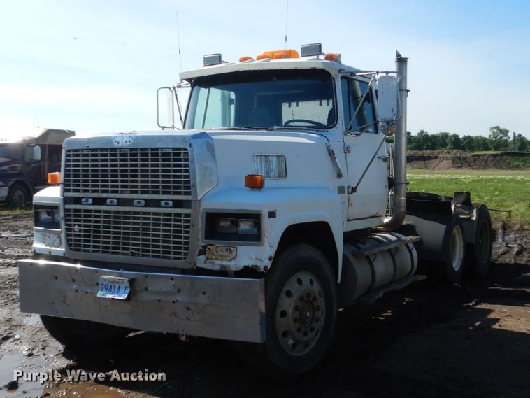 image for item GA9138 1987 Ford LTL9000  semi truck