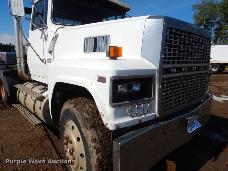image for item GA9138 1987 Ford LTL9000  semi truck