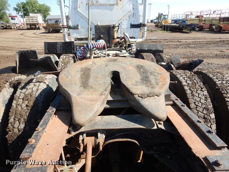 image for item GA9138 1987 Ford LTL9000  semi truck