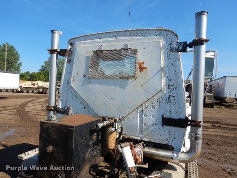 image for item GA9138 1987 Ford LTL9000  semi truck