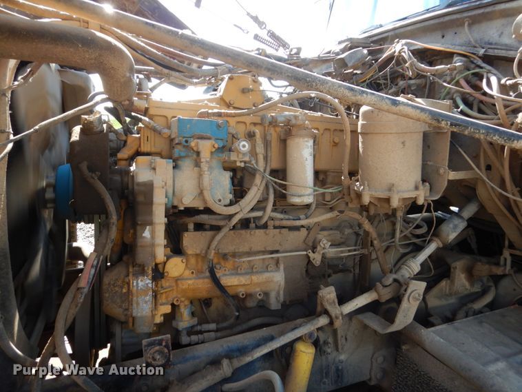 image for item GA9138 1987 Ford LTL9000  semi truck