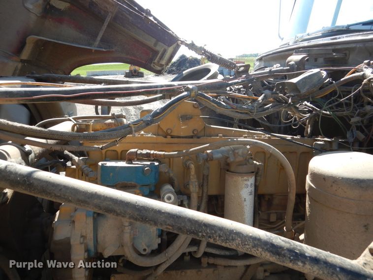 image for item GA9138 1987 Ford LTL9000  semi truck