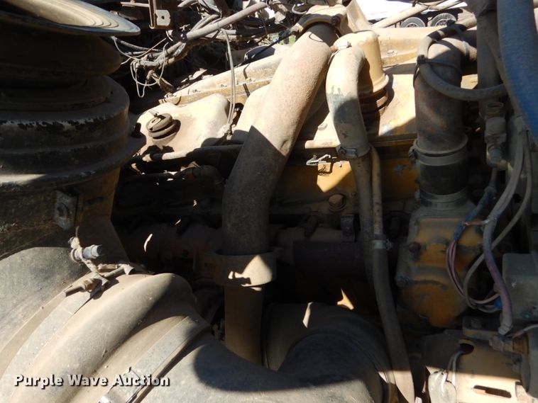 image for item GA9138 1987 Ford LTL9000  semi truck