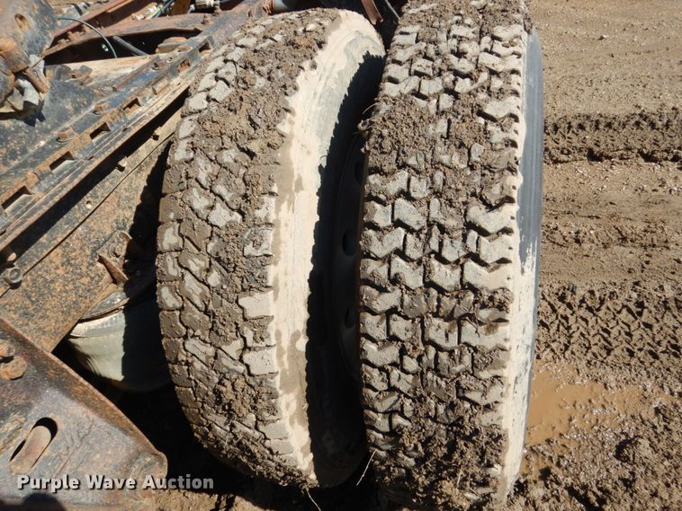 image for item GA9138 1987 Ford LTL9000  semi truck