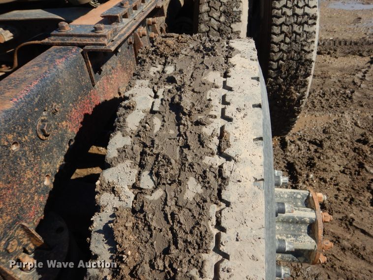 image for item GA9138 1987 Ford LTL9000  semi truck