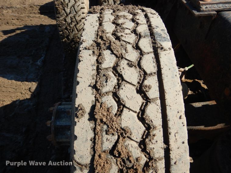 image for item GA9138 1987 Ford LTL9000  semi truck