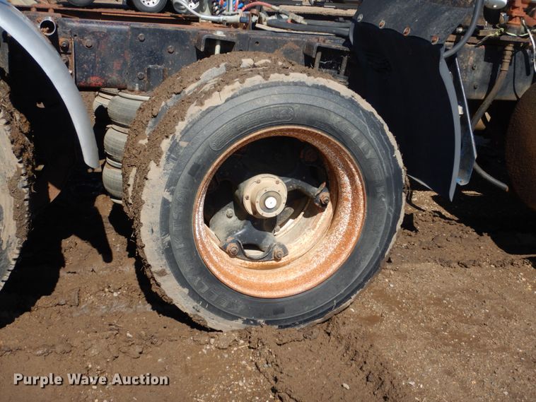 image for item GA9138 1987 Ford LTL9000  semi truck