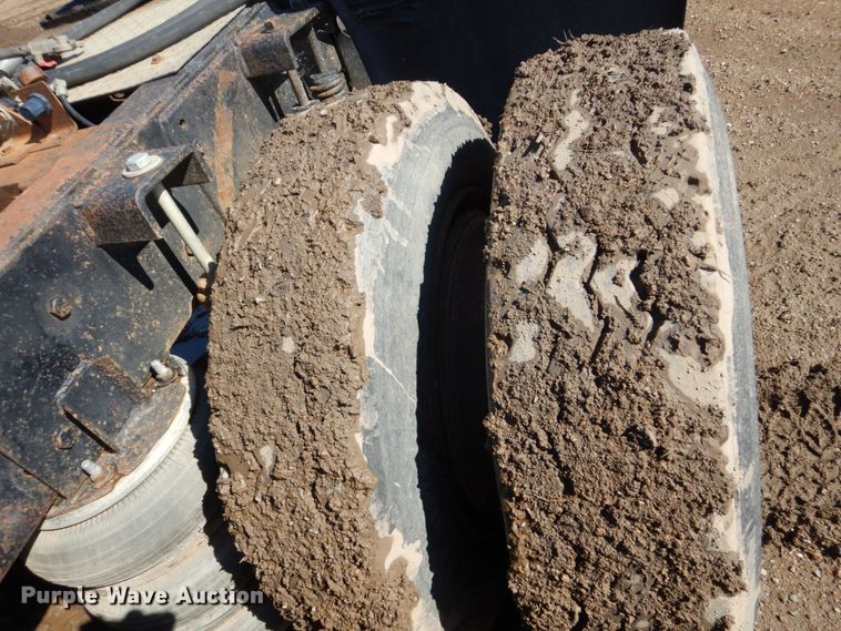 image for item GA9138 1987 Ford LTL9000  semi truck