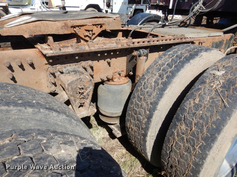 image for item GA9141 2007 Mack CXN613  semi truck