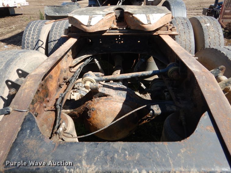 image for item GA9141 2007 Mack CXN613  semi truck