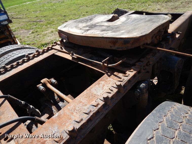 image for item GA9141 2007 Mack CXN613  semi truck