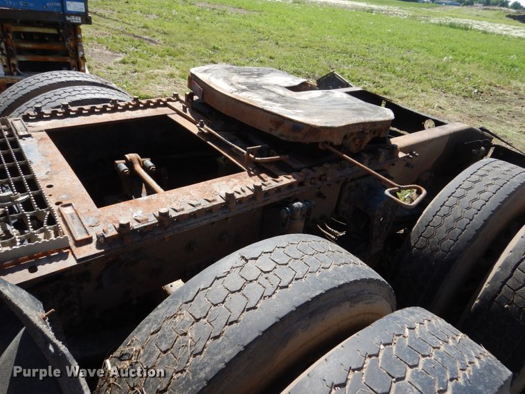 image for item GA9141 2007 Mack CXN613  semi truck