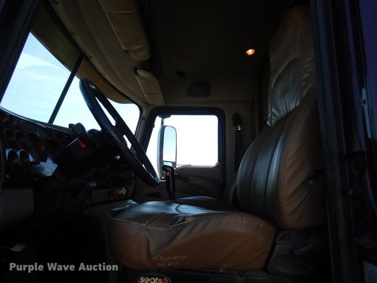 image for item GA9141 2007 Mack CXN613  semi truck