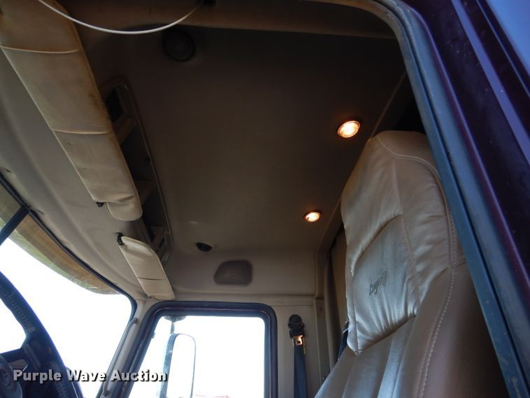 image for item GA9141 2007 Mack CXN613  semi truck