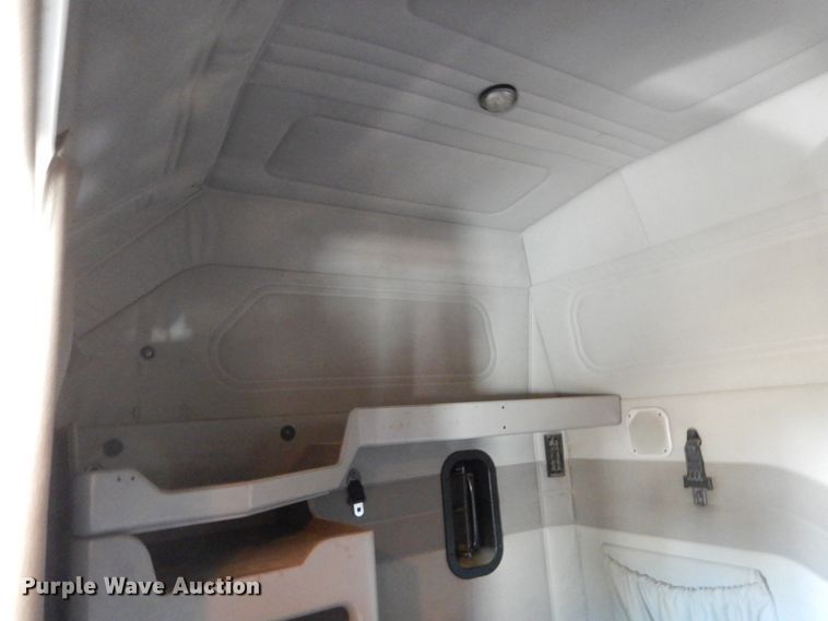 image for item GA9141 2007 Mack CXN613  semi truck