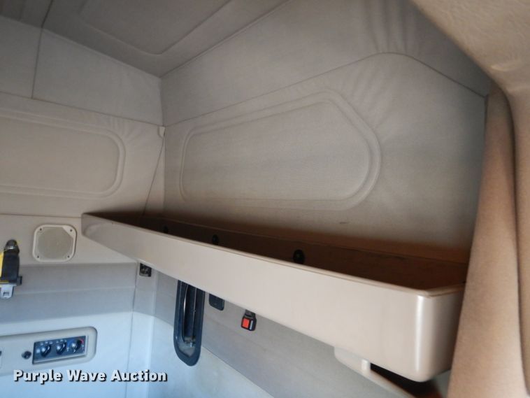 image for item GA9141 2007 Mack CXN613  semi truck