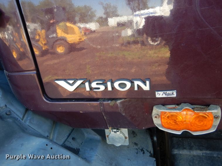 image for item GA9141 2007 Mack CXN613  semi truck