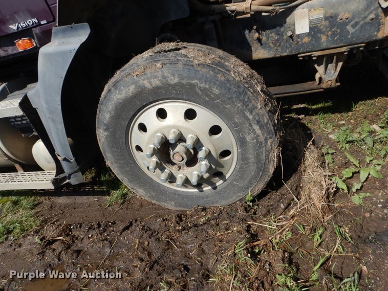 image for item GA9141 2007 Mack CXN613  semi truck