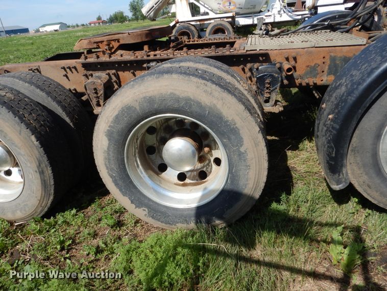 image for item GA9141 2007 Mack CXN613  semi truck