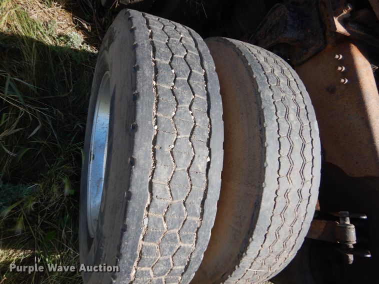 image for item GA9141 2007 Mack CXN613  semi truck