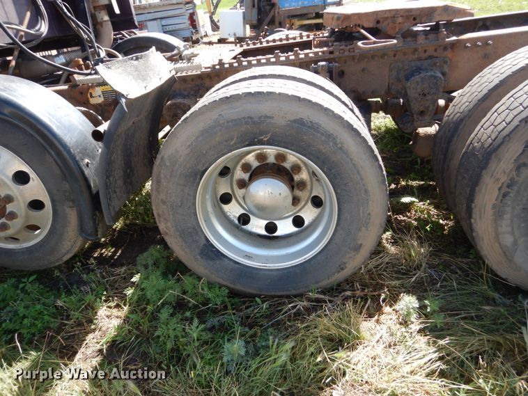 image for item GA9141 2007 Mack CXN613  semi truck