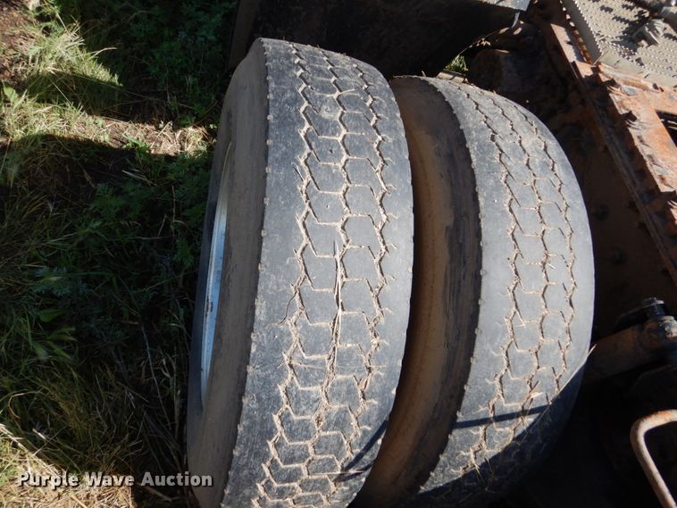 image for item GA9141 2007 Mack CXN613  semi truck