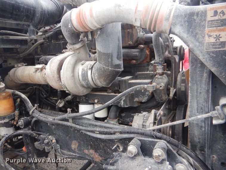 image for item GM9049 2000 Kenworth T800  tank truck