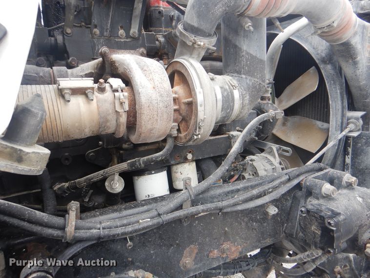 image for item GM9049 2000 Kenworth T800  tank truck