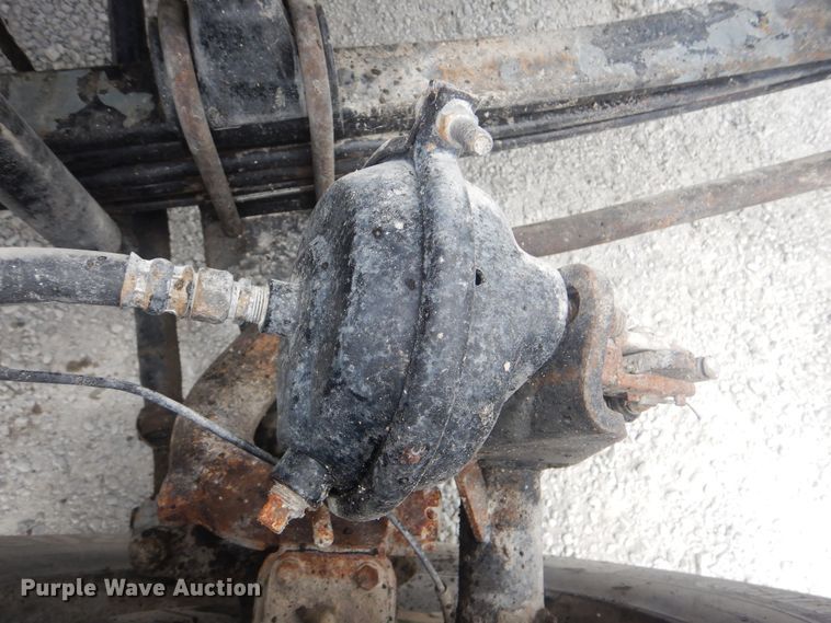 image for item GM9049 2000 Kenworth T800  tank truck