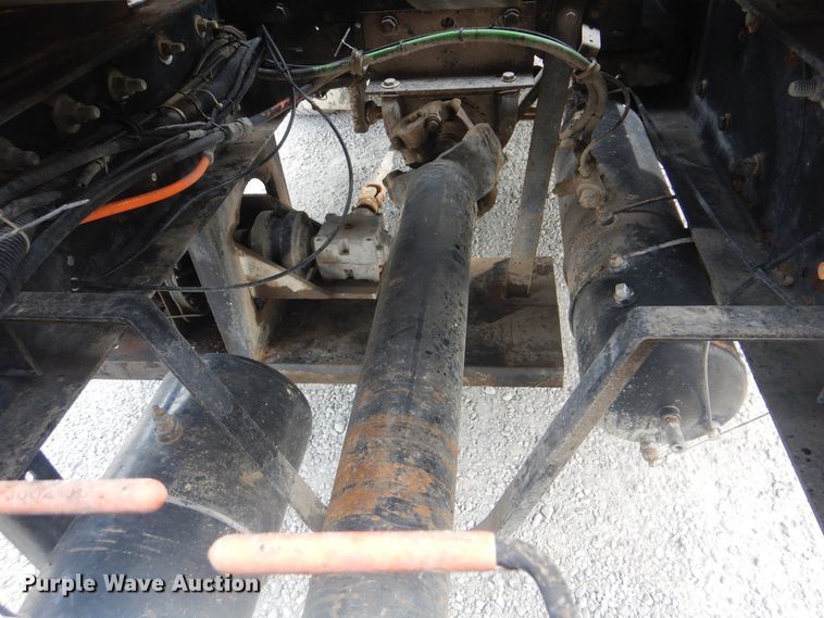 image for item GM9049 2000 Kenworth T800  tank truck