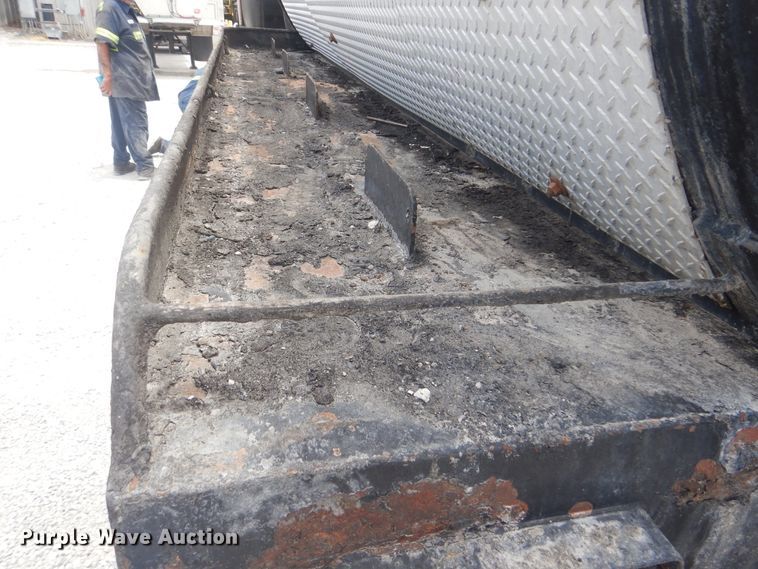 image for item GM9049 2000 Kenworth T800  tank truck