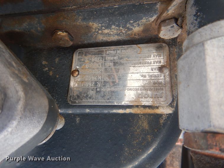 image for item GM9049 2000 Kenworth T800  tank truck