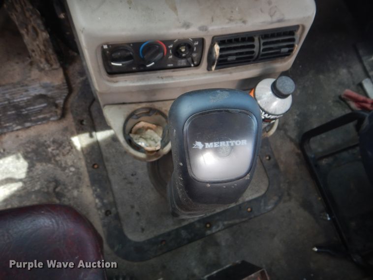 image for item GM9050 2003 Mack 600  tank truck