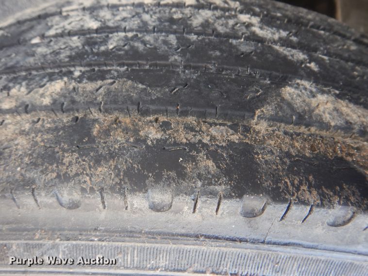 image for item GM9050 2003 Mack 600  tank truck