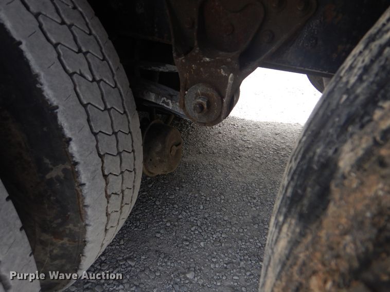 image for item GM9050 2003 Mack 600  tank truck