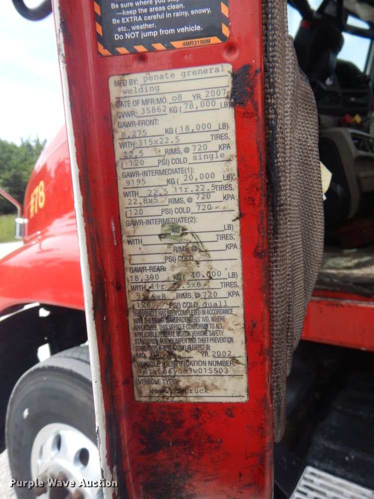 image for item GM9050 2003 Mack 600  tank truck