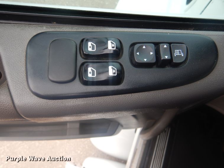 image for item GM9058 2012 Peterbilt 384  semi truck