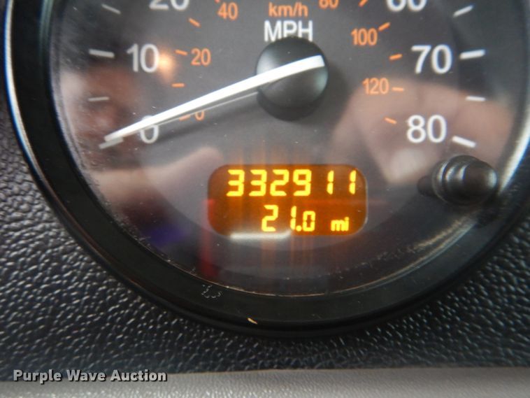 image for item GM9058 2012 Peterbilt 384  semi truck